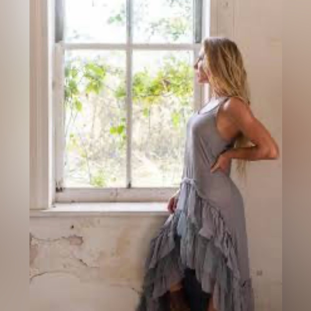 A'Reve High-Low Ruffle Dress in Gray